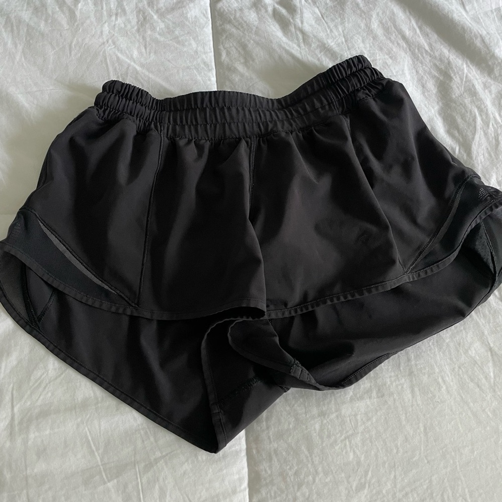 Lululemon Hotty Hot Low Rise 2.5 inch shorts